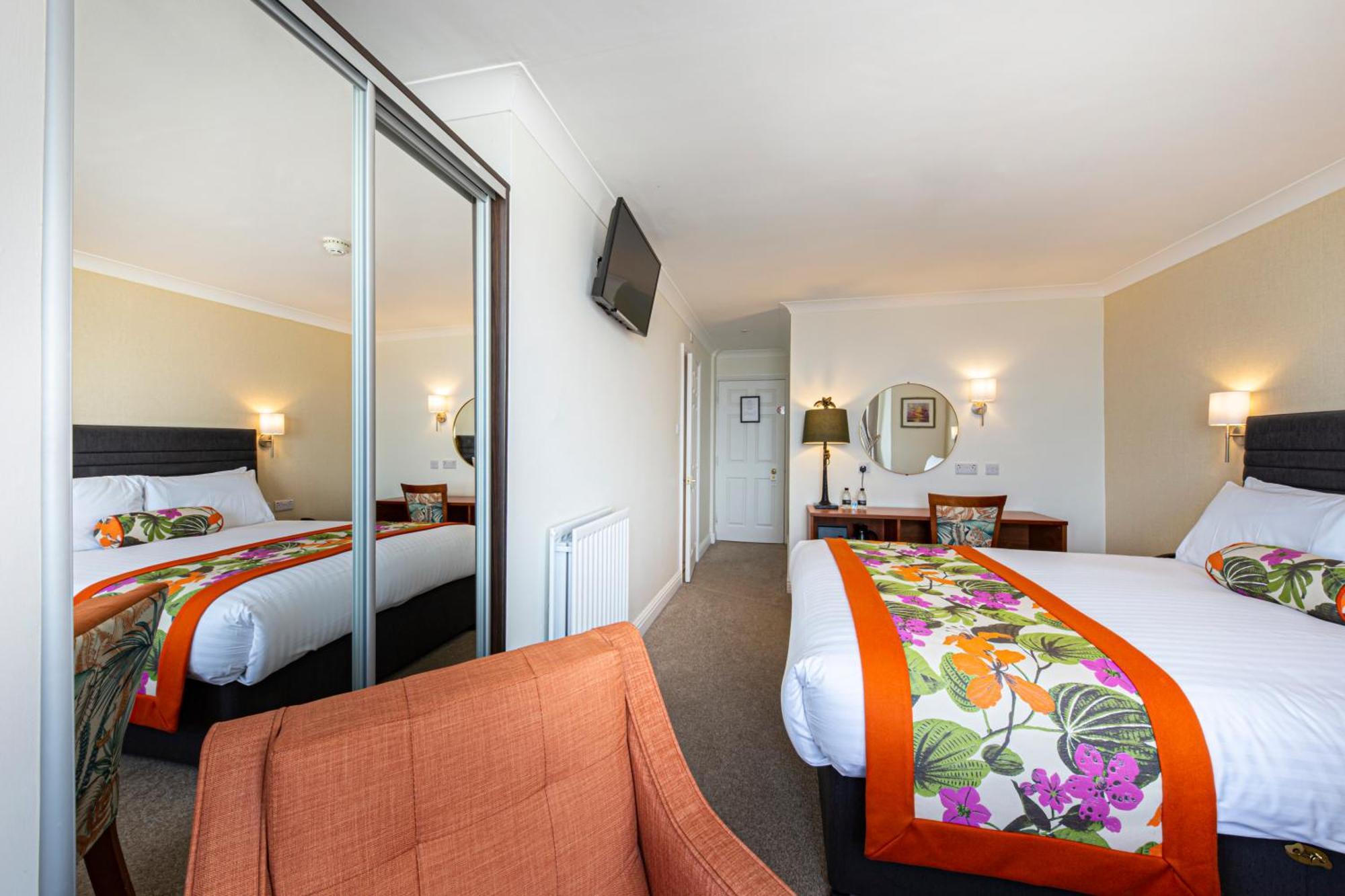 The Beaches Hotel And Spa Престатин Экстерьер фото